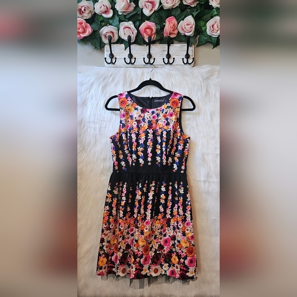 Suzy Shier Bouquet Fit & Flare Dress W/ Crinoline